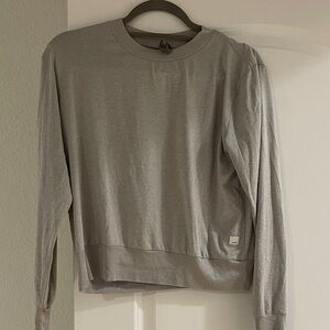 Vuori Gray Long Sleeve Top